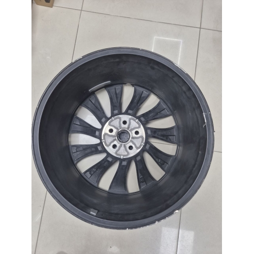 Б/У оригінальні диски R21 Tesla Y Uberturbine (1188227-00-B 1188226-00-B)