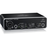 BEHRINGER UMC22