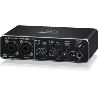 BEHRINGER UMC202HD