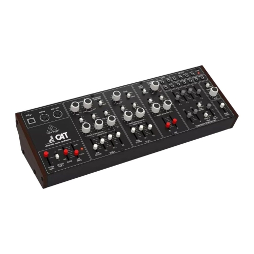 Аналоговий синтезатор BEHRINGER CAT