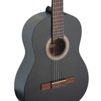 Класична гітара з чохлом та тюнером STAGG N C440 M BLK PACK