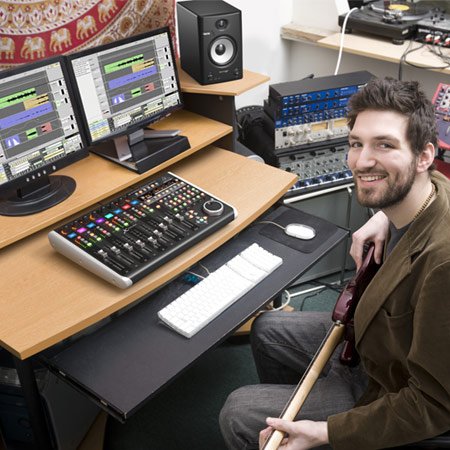 Активные студийные мониторы BEHRINGER TRUTH 4.5BT
